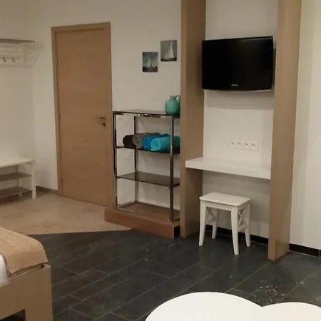 Bed Aan Zee Kabine7 3*