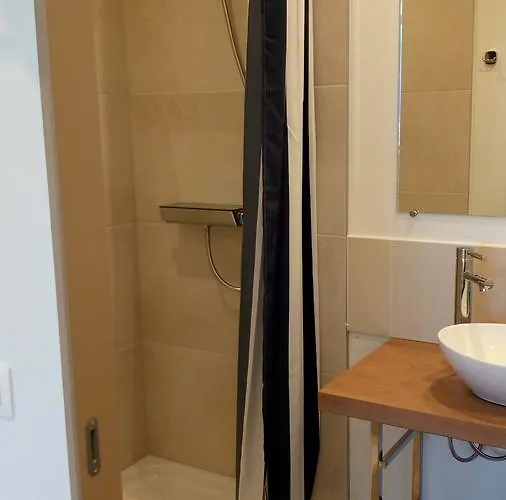 Bed Aan Zee Kabine7 3*