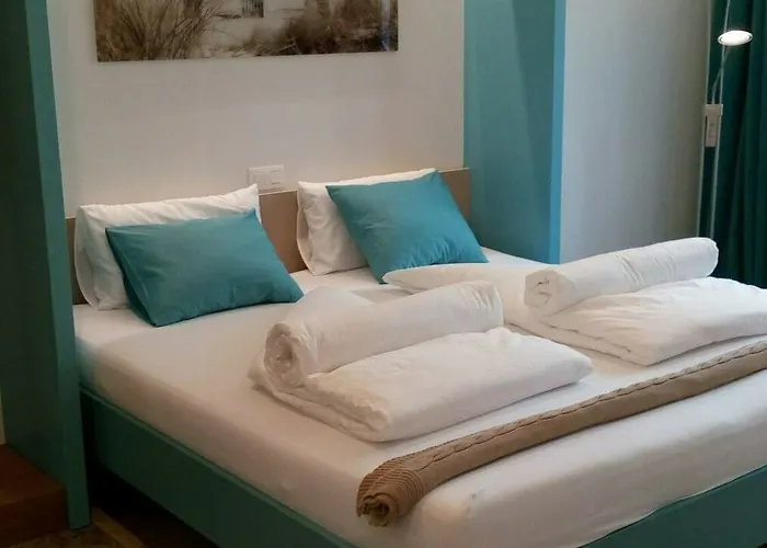 Bed Aan Zee Kabine7 3*